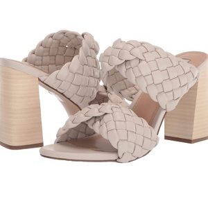Steve Madden Twisted Sandal - Bone 5.5